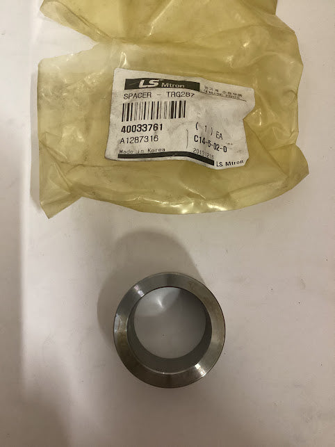 LS TRACTOR SPACER