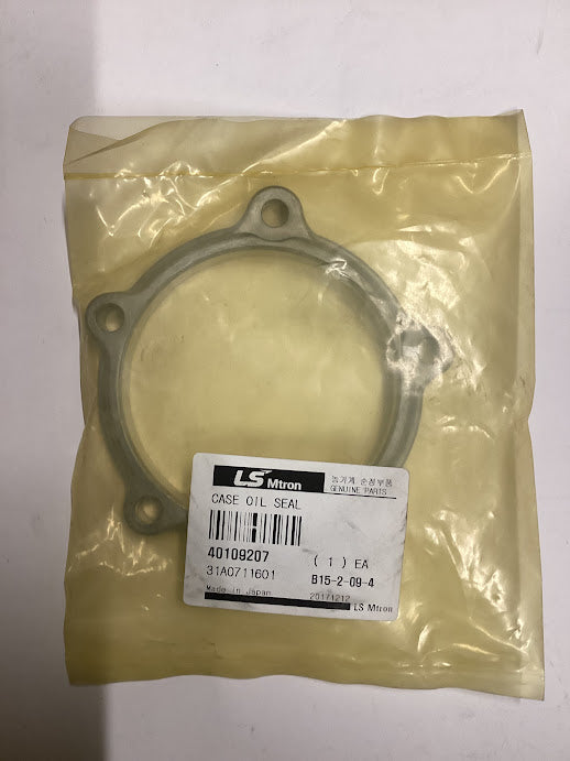 LS TRACTOR CASE OIL SEAL