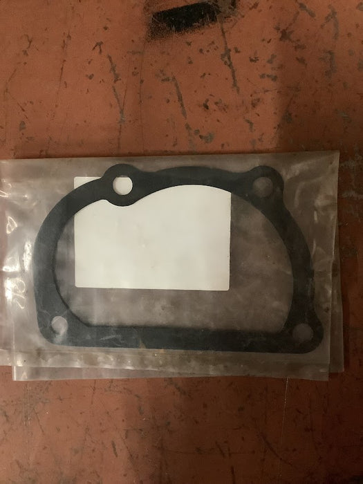 LS TRACTOR GASKET PUMP COVER