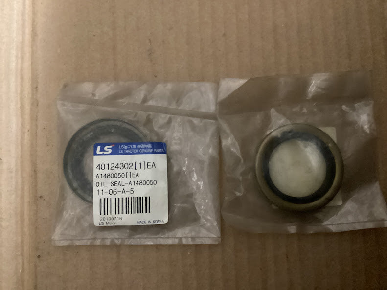 LS TRACTOR OIL SEAL